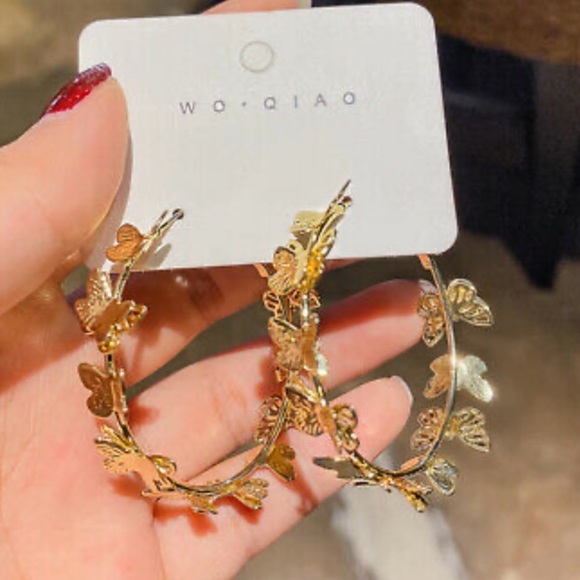 NEW 18k Gold Plated Butterflies Earrings - Picture 4 of 9